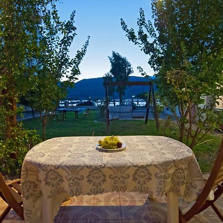 Villa Elli 2 Beach-Front Villa With Garden Ітея Екстер'єр фото